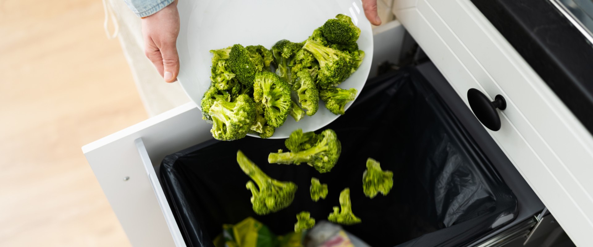What Size Bags Should You Use for Your Trash Compactor?